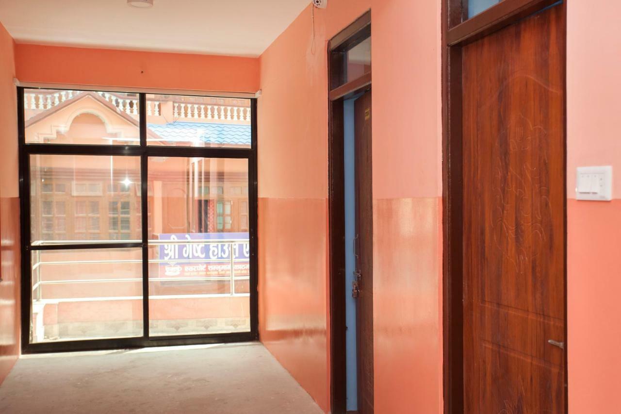 Hotel Crossroads Katmandou Extérieur photo