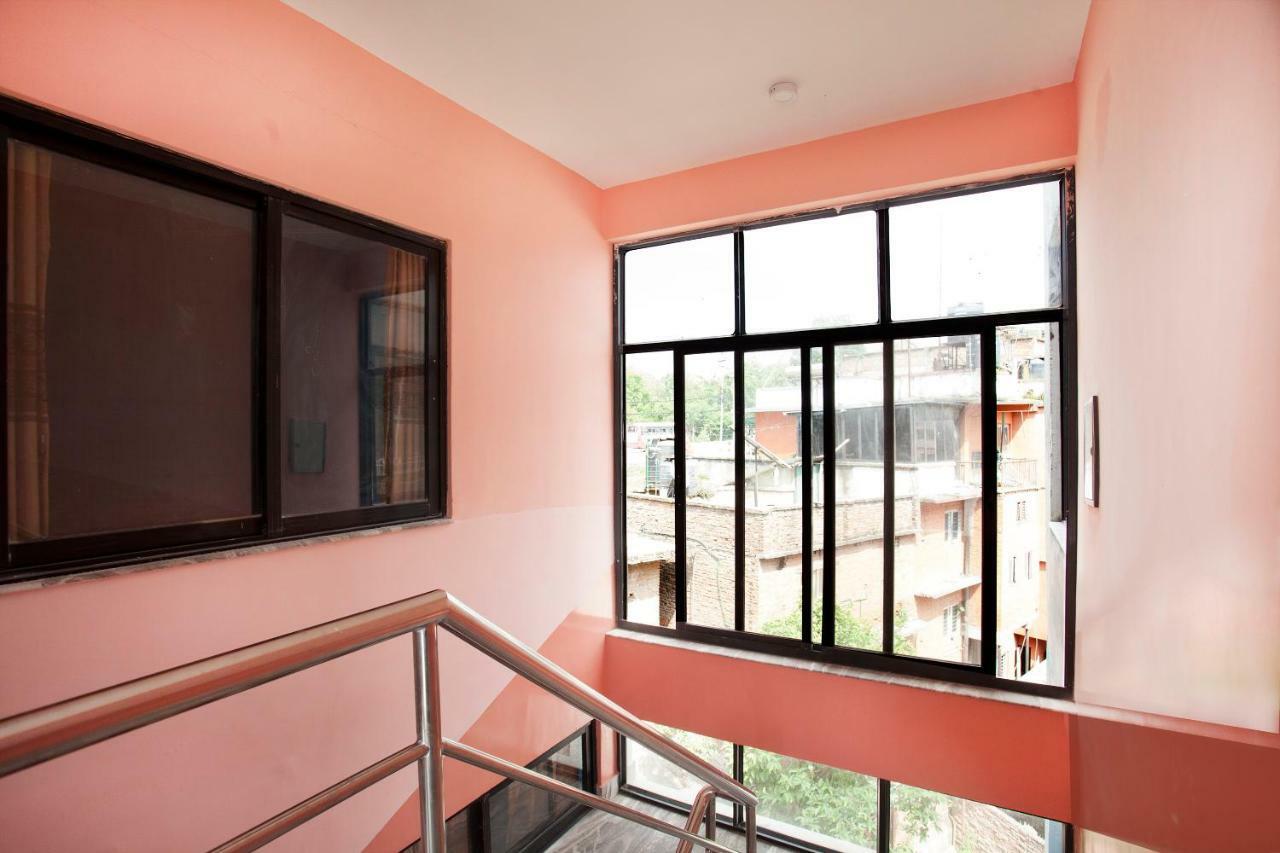 Hotel Crossroads Katmandou Extérieur photo