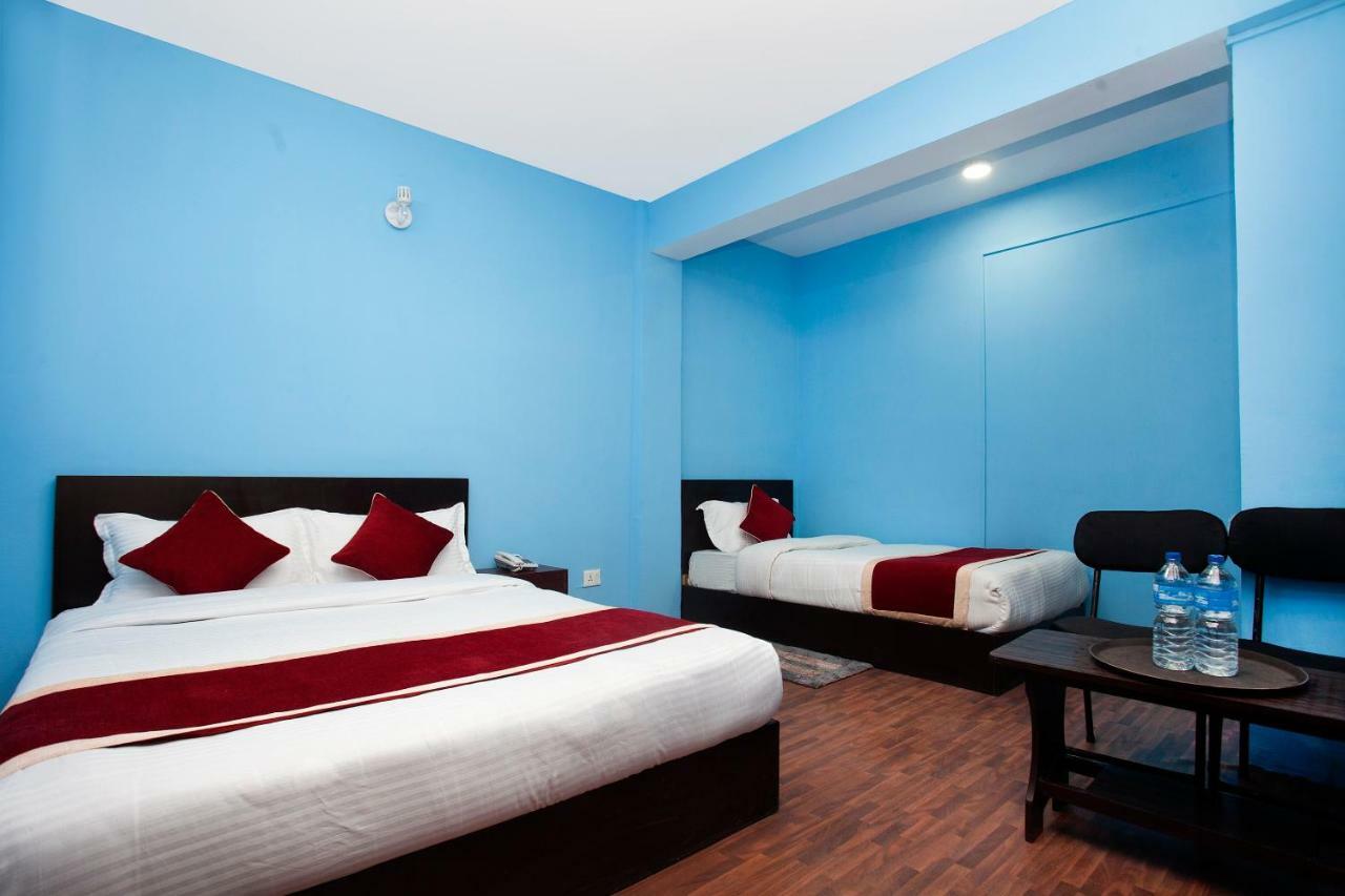 Hotel Crossroads Katmandou Extérieur photo